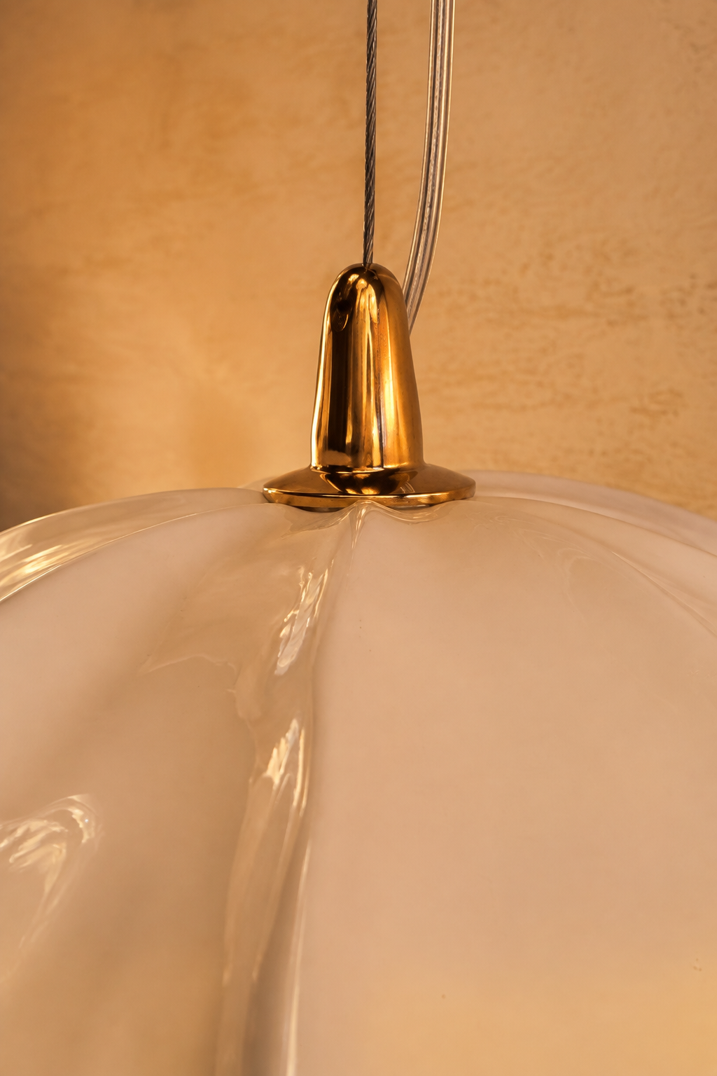 
Ondelisse Ivory Jellyfish Pendant Light